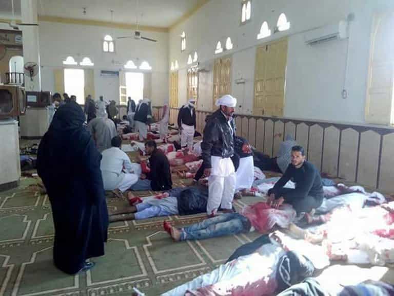 Egitto, strage jihadista in una moschea sufi del Sinai