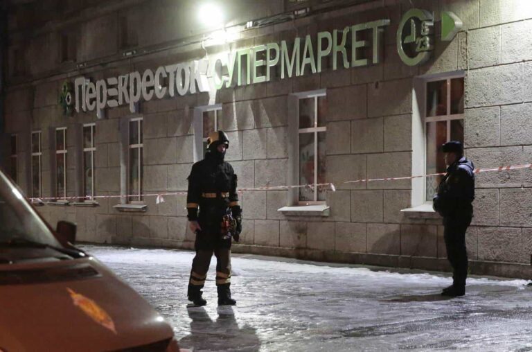 Russia, esplosione nel supermercato di San Pietroburgo, 13 i feriti. Secondo Putin è un attacco terroristico.