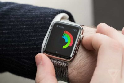 Apple Watch e Iphone, nel futuro potrebbero avere schermi microled