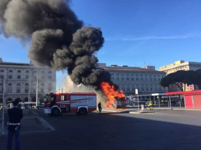 autobus_incendio_roma-min