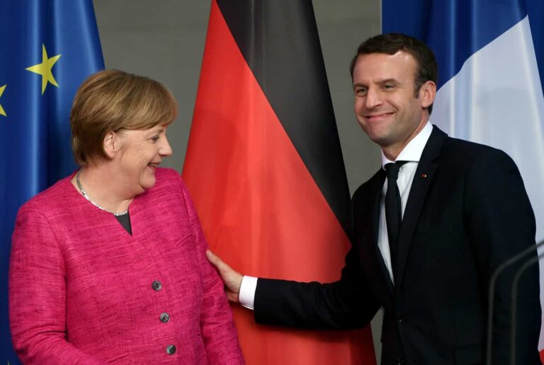 macron merkel-min