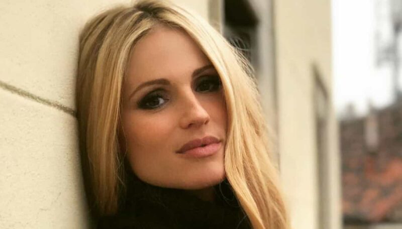 Michelle Hunziker è incinta? Ecco la verità dopo la foto del pancino...