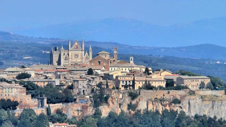 Linea Verde estate, le anticipazioni di oggi domenica 22 luglio 2018: la tappa in Umbria!