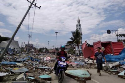 Terremoto e tsunami in Indonesia, oltre 800 morti