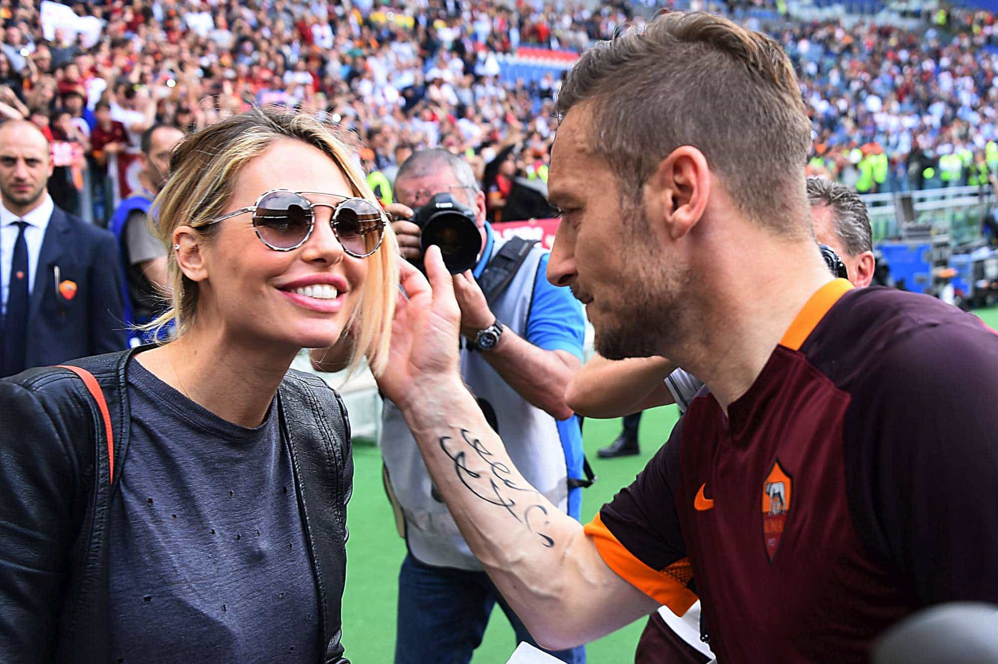 Una notte con Flavia Vento? Francesco Totti racconta tutta la verità!