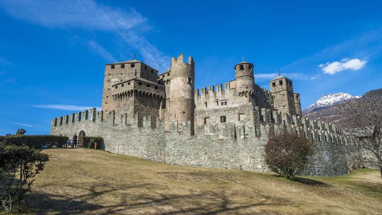 Linea Verde Sentieri anticipazioni 2 settembre 2023. Lucania e Val d'Aosta!