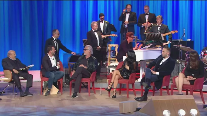 Maurizio Costanzo Show: la richiesta di Giulia De Lellis a Matteo Salvini!