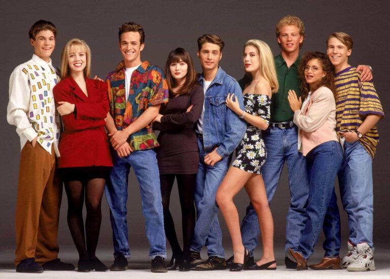 Ritorna Beverly Hills 90210 con gli attori del cast originale