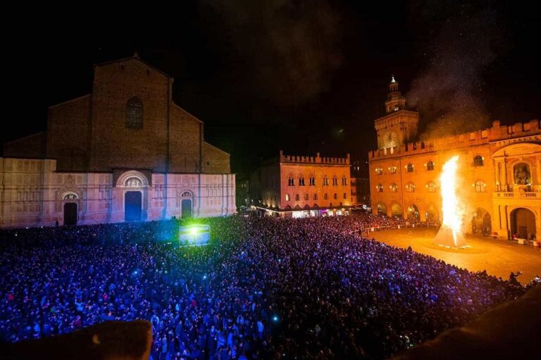 Capodanno 2019 a Bologna, tutto pronto per la grande festa a Piazza Maggiore!