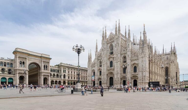 Sereno Variabile, le anticipazioni di sabato 16 febbraio 2019: alla scoperta di Milano!