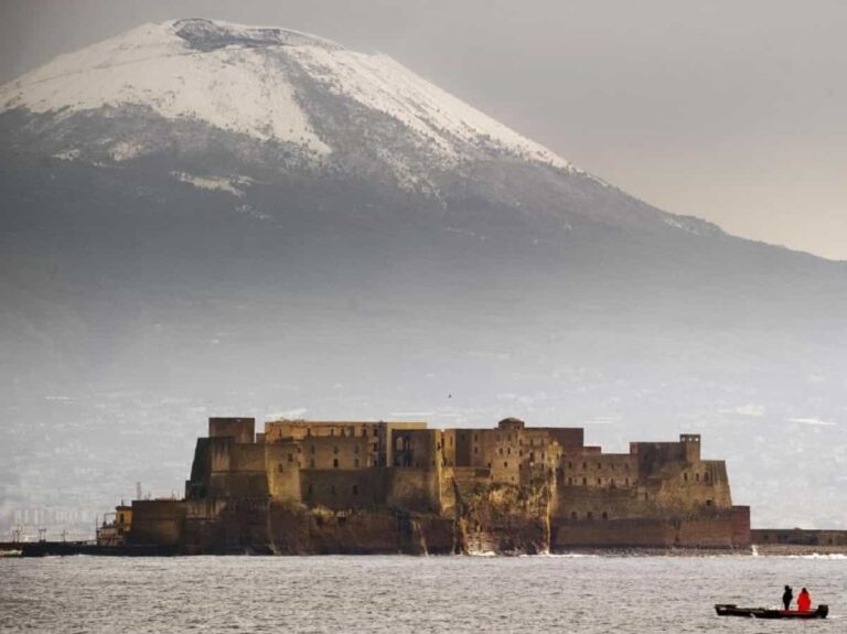 Neve sul Vesuvio a bassa quota e crollo delle temperature! Le ultime novità