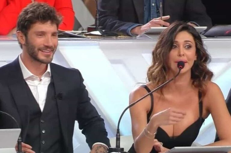 Sanremo Young 2019, Belen ritornata dopo influenza e trova Stefano De Martino con un mazzo di rose rosse!