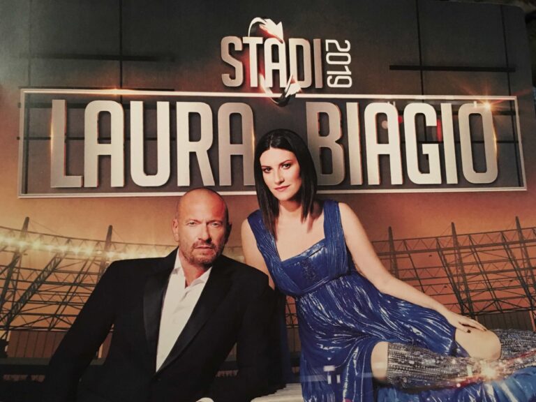 Laura Pausini e Biagio Antonacci ospiti al Serale di Amici 2019 stasera sabato 30 marzo 2019 per i duetti della serata!