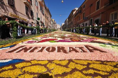 Linea verde estate: anticipazioni di domenica 16 giugno 2019. Tappa a Spello per l'infiorata!