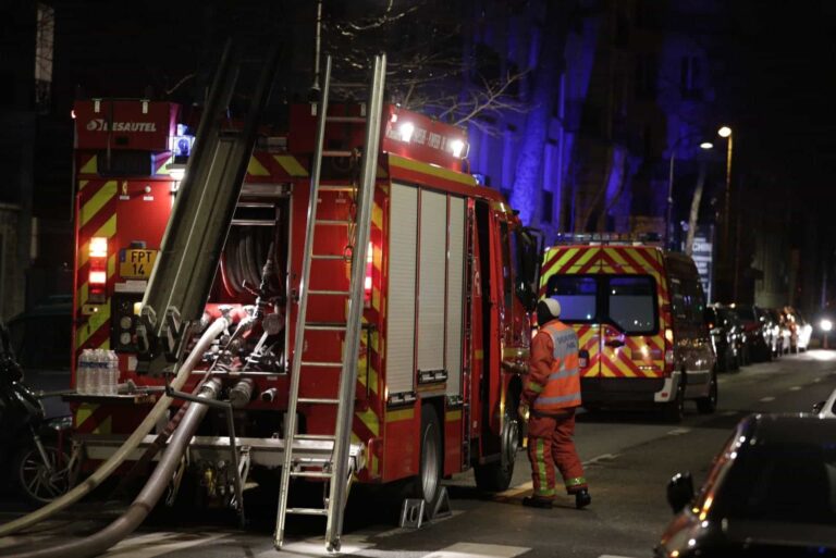 Parigi, incendio in una palazzina del centro: tre morti e 28 feriti!