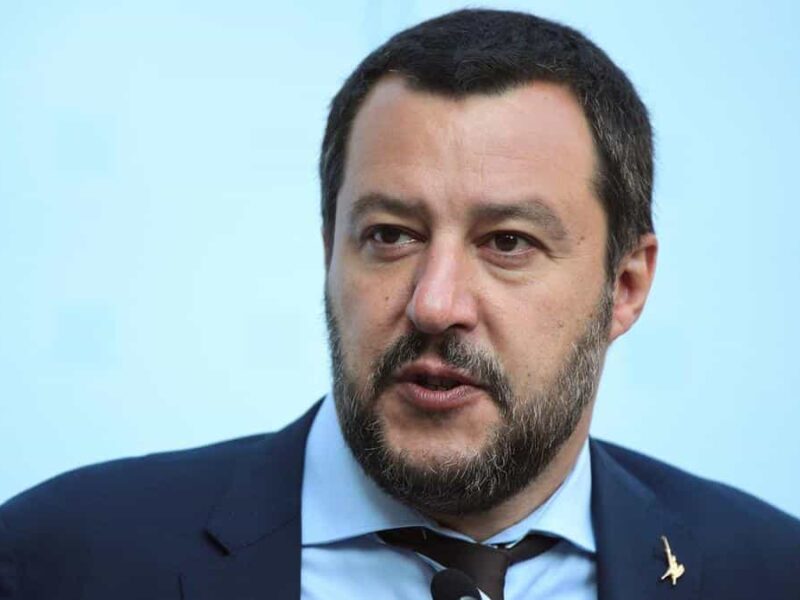 Salvini: “A casa chi non si integra”, obiettivo è blindare i confini italiani
