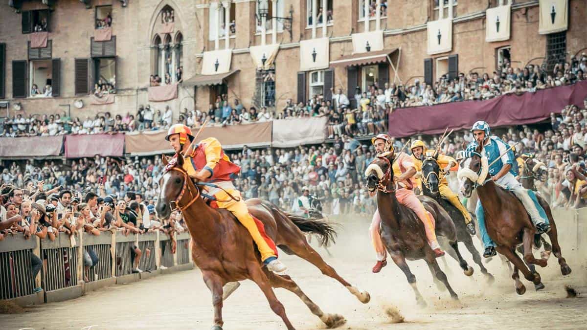 Palio di Siena in tv e in streaming dove vedere la corsa di oggi