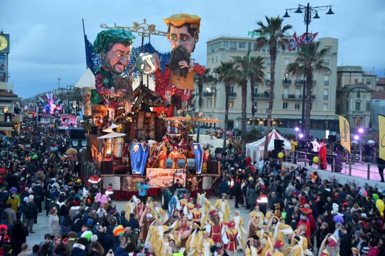 Carnevale-Viareggio-2020-min