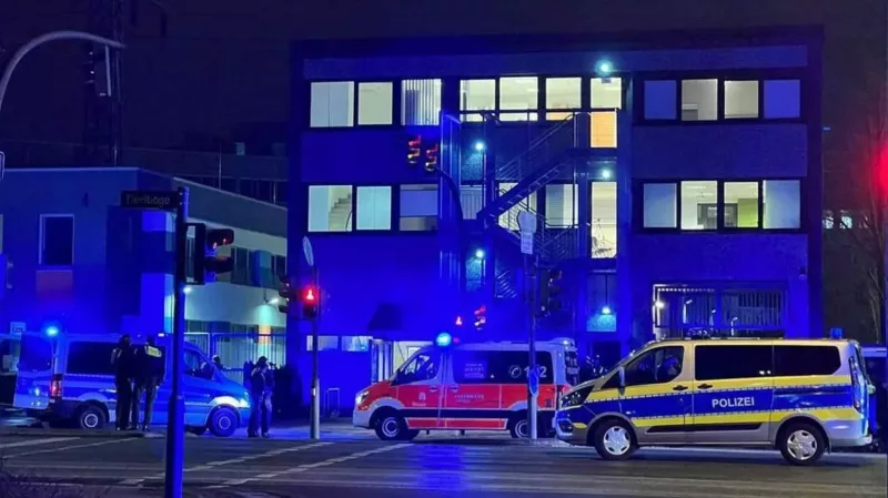 Vediamo gli aggiornamenti della Strage di Amburgo, che si è consumata nella tarda serata di ieri. Sembra che gli inquirenti abbiano individuato il colpevole!