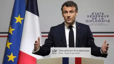 Francia, proteste di massa contro la riforma pensioni di Macron!