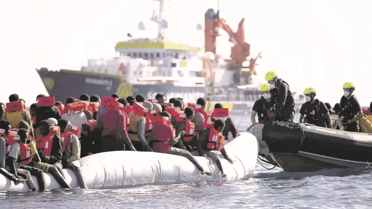 Lampedusa, continuano ininterrotti gli sbarchi dei migranti!