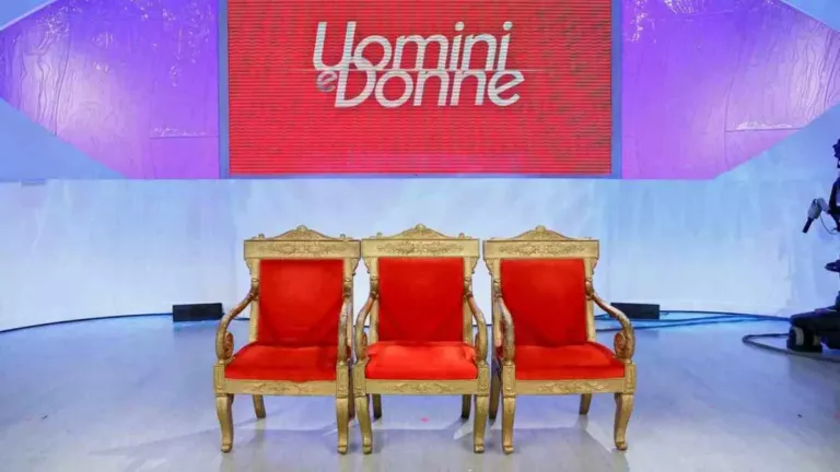 Uomini e Donne oggi lunedì 24 aprile 2023 non va in onda. Cosa c'è al suo posto su Canale 5!