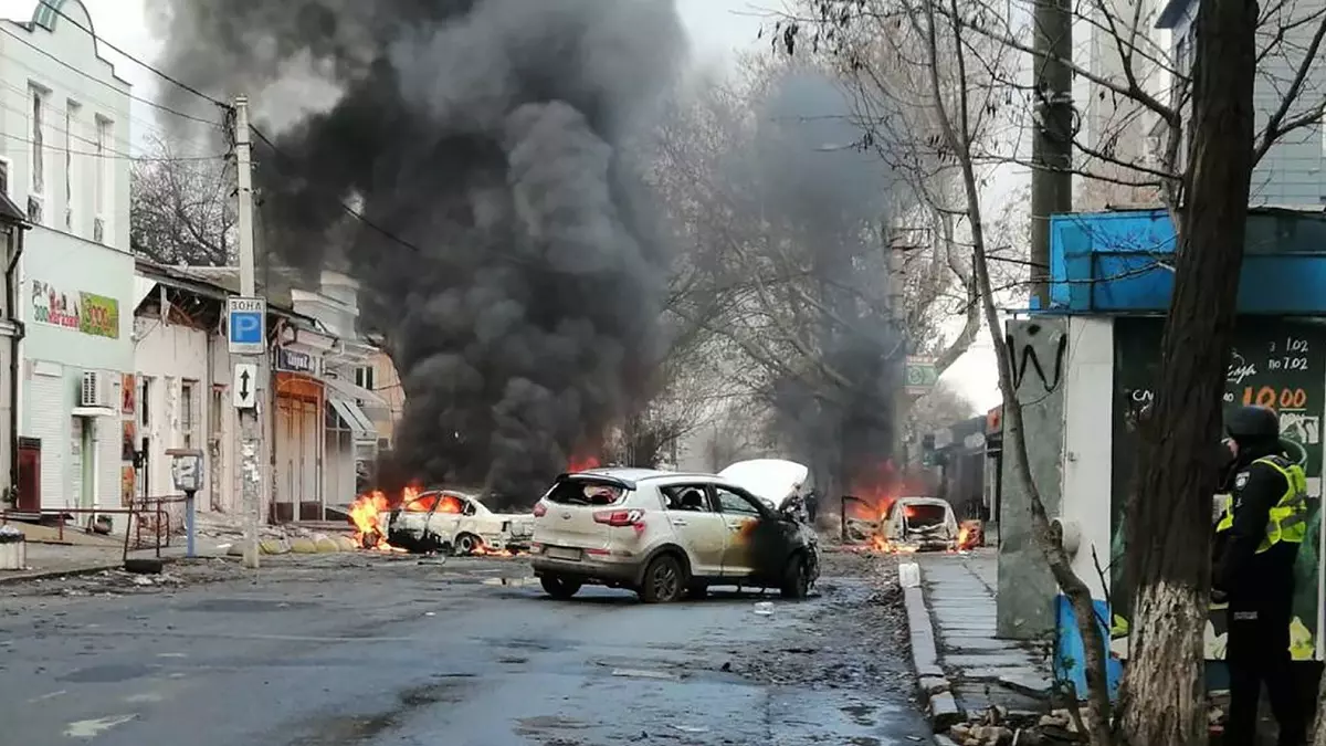 Raid Kiev sulla Crimea: Tre Morti e Tensione ai Confini