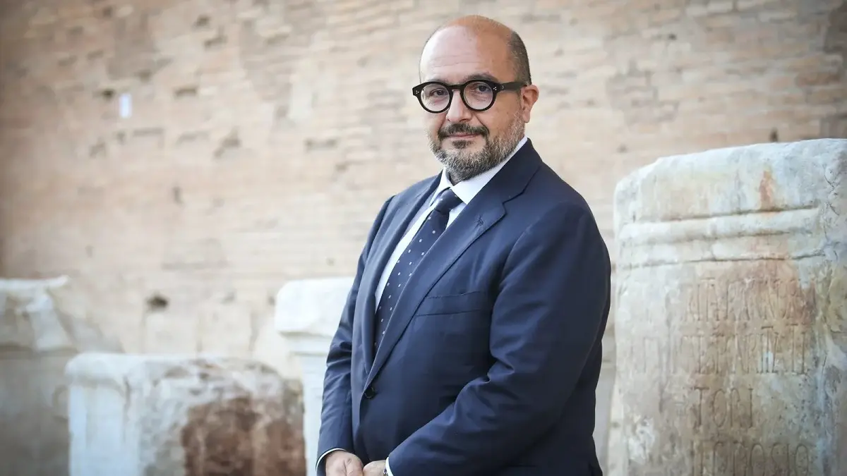 Sangiuliano usa privatamente la tv di Stato, PD e M5S insorgono