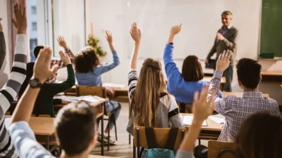 Scuola - Alunni - Banchi