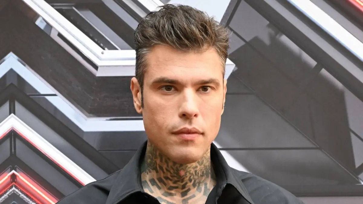 Fedez ricoverato per un’emorragia, timori tra i fan