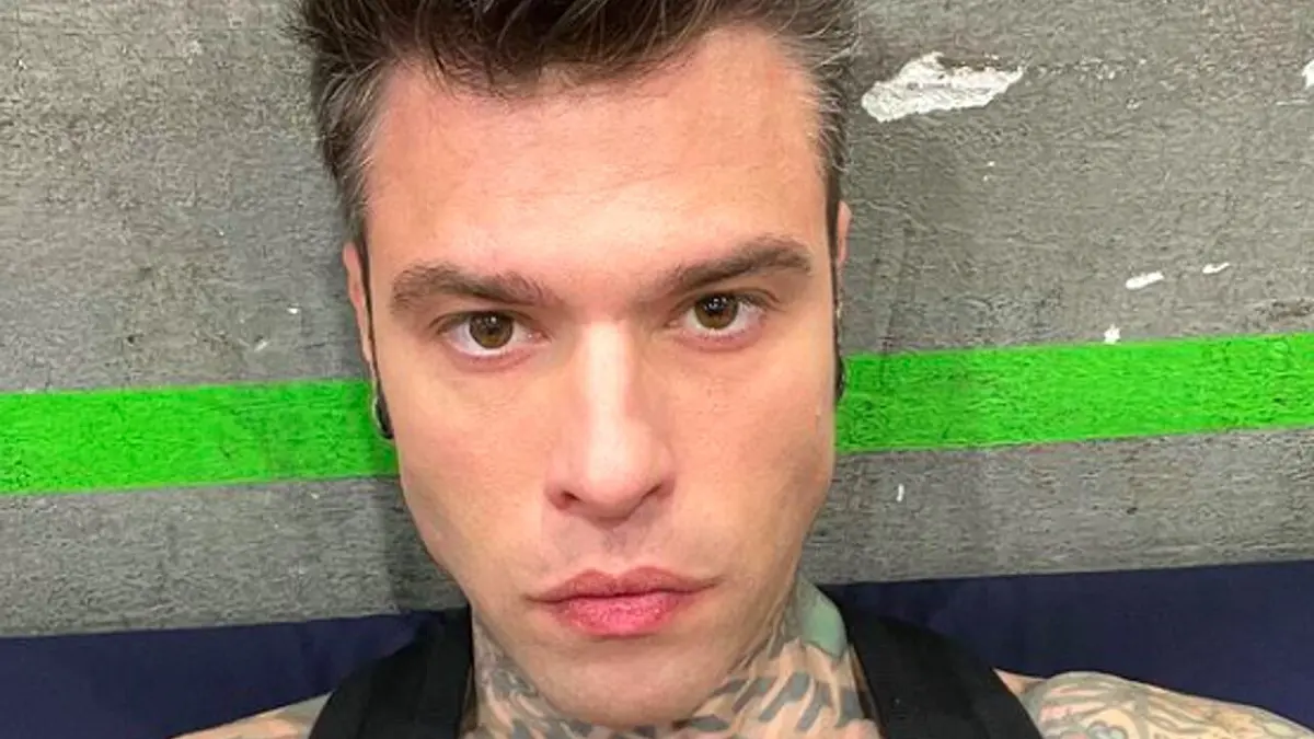 Fedez con Giulia Ottorini a Porto Cervo