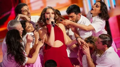 Serale di Amici - Canale 5 - Maria De Filippi